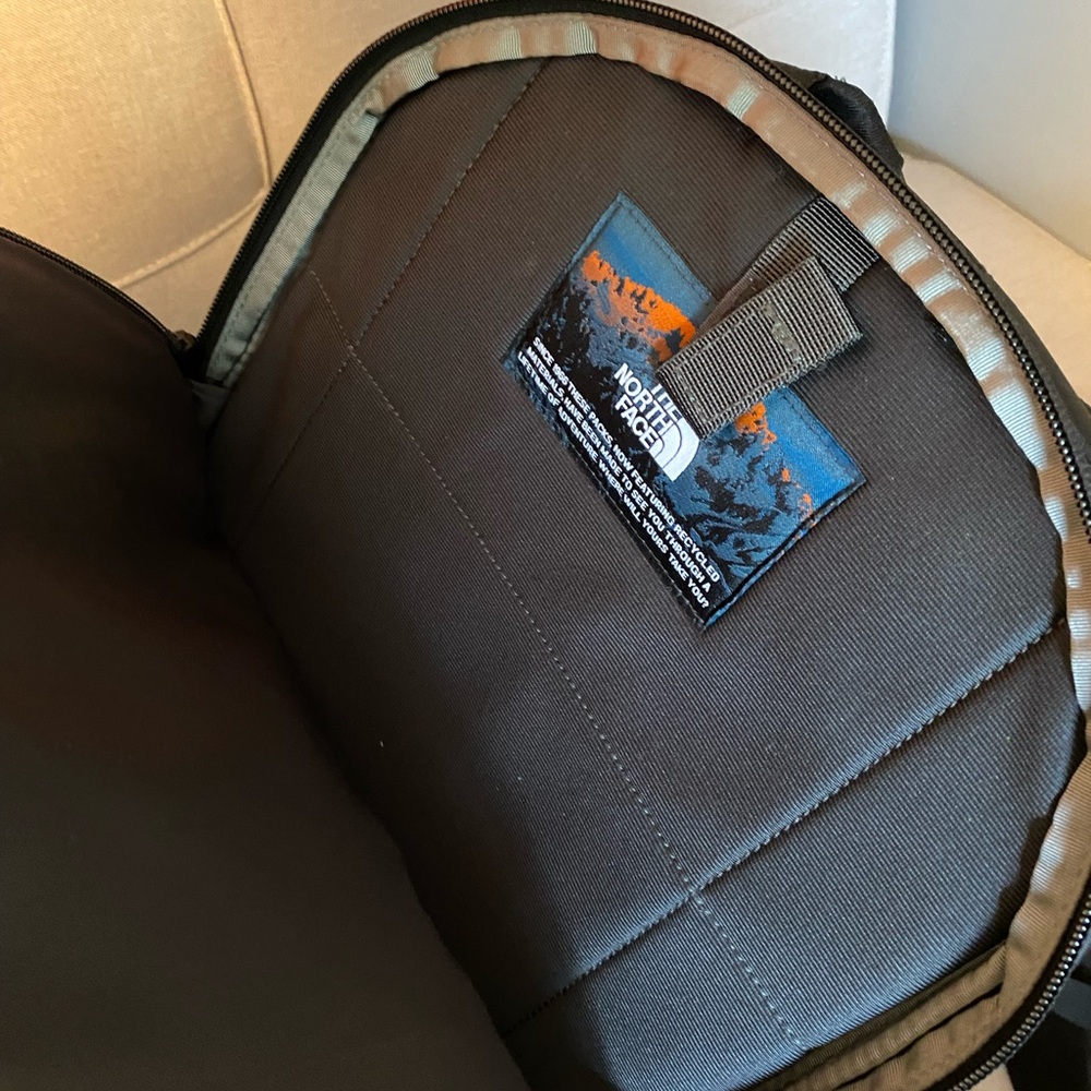 Northface Computer Backpack- Like New! - image 8